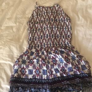 Backless romper with pockets